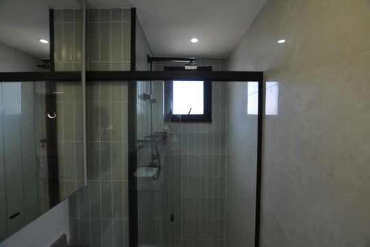 Banheiro de apartamento à venda com 1 quarto, 44m² em Butantã, São Paulo