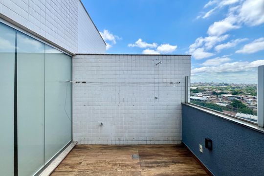 Apartamento à venda com 3 quartos, 200m² em Santa Tereza, Belo Horizonte