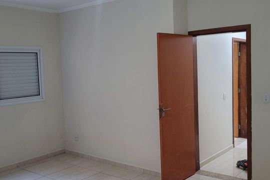 Quarto 1 de casa à venda com 2 quartos, 150m² em Parque Residencial Sabiás, Indaiatuba