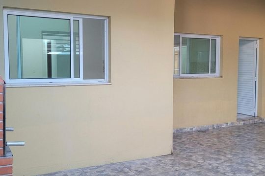 Área externa de casa à venda com 2 quartos, 150m² em Parque Residencial Sabiás, Indaiatuba