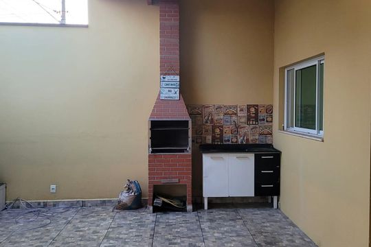 Área externa de casa à venda com 2 quartos, 150m² em Parque Residencial Sabiás, Indaiatuba