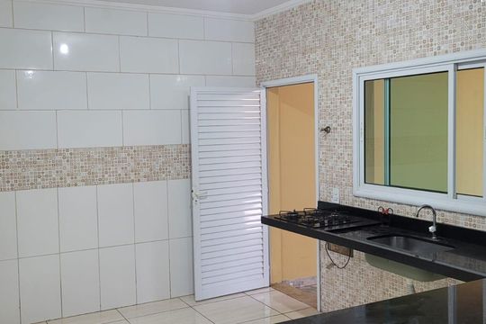 Cozinha de casa à venda com 2 quartos, 150m² em Parque Residencial Sabiás, Indaiatuba