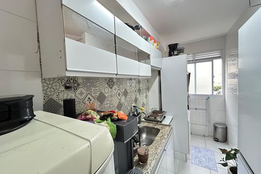 Cozinha de apartamento para alugar com 2 quartos, 45m² em Água Santa, Rio de Janeiro