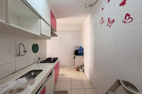 Cozinha de apartamento à venda com 2 quartos, 55m² em Jardim Santa Cristina, Santo André