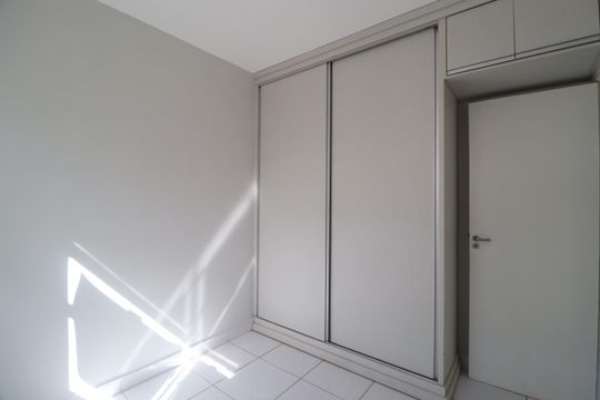 Quarto 2 de apartamento para alugar com 2 quartos, 44m² em Gávea, Uberlândia