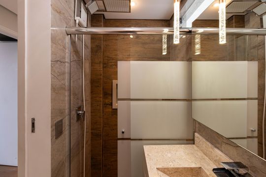 Banheiro de apartamento à venda com 3 quartos, 108m² em Bom Retiro, São Paulo
