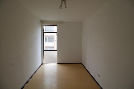 Apartamento para alugar com 2 quartos, 47m² em Barreirinha, Curitiba
