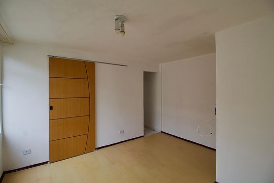 Sala de apartamento para alugar com 2 quartos, 47m² em Barreirinha, Curitiba