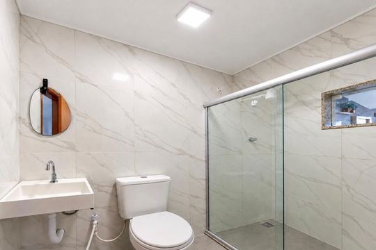 Banheiro social de casa para alugar com 2 quartos, 80m² em Campo Grande, Rio de Janeiro