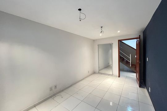 Quato 1 de casa para alugar com 4 quartos, 198m² em Honório Gurgel, Rio de Janeiro