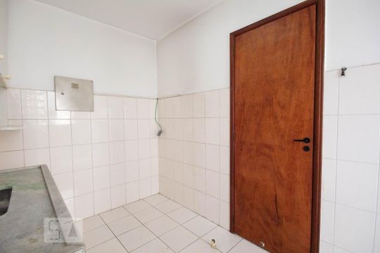 Cozinha de apartamento à venda com 1 quarto, 52m² em Jardim do Lago, São Paulo