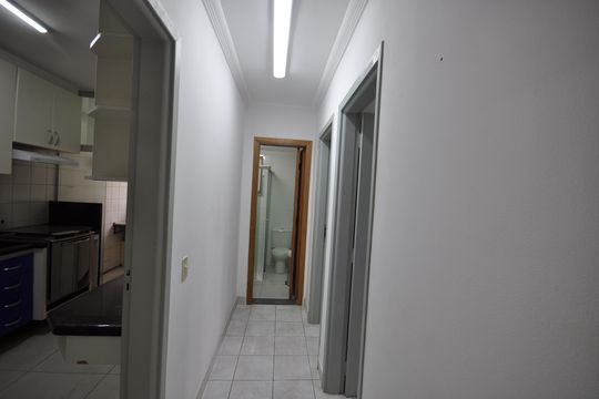 Corredor de apartamento à venda com 2 quartos, 64m² em Vila Mazzei, São Paulo