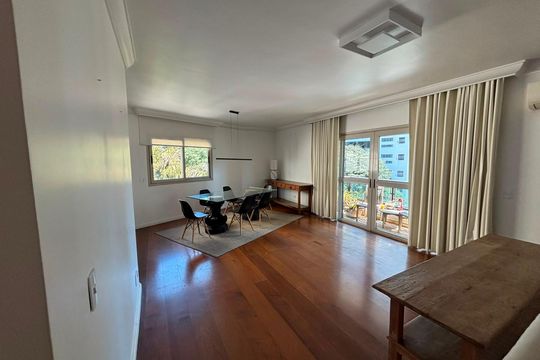 Sala de apartamento para alugar com 3 quartos, 170m² em Real Parque, São Paulo