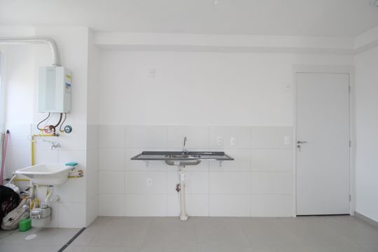 Cozinha de apartamento para alugar com 2 quartos, 44m² em Jardim Maria Duarte, São Paulo