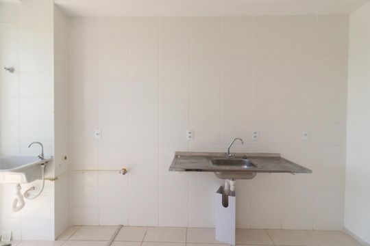 Cozinha de apartamento para alugar com 2 quartos, 48m² em Maubisa, Ribeirão Preto