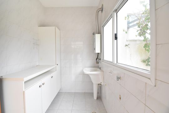Área de Serviço de casa de condomínio à venda com 3 quartos, 320m² em Santa Felicidade, Curitiba