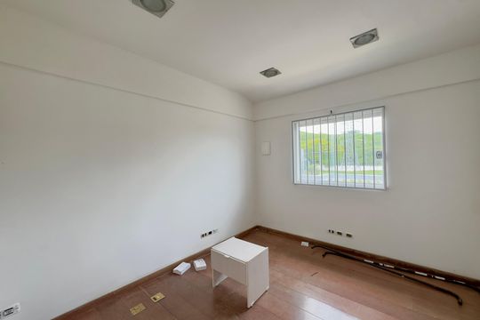 Quarto 2 de casa à venda com 2 quartos, 178m² em Vila Sao Rafael, Guarulhos