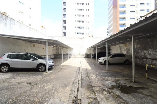 Garagem de apartamento para alugar com 4 quartos, 150m² em Graça, Salvador