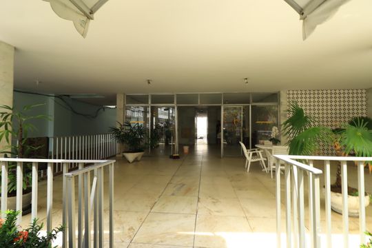 Hall de entrada de apartamento para alugar com 4 quartos, 150m² em Graça, Salvador