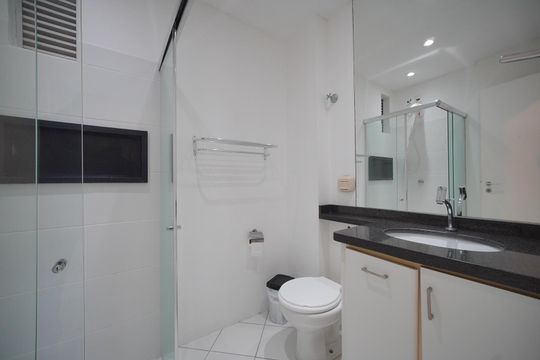 Banheiro de apartamento para alugar com 2 quartos, 58m² em Campinas, São José