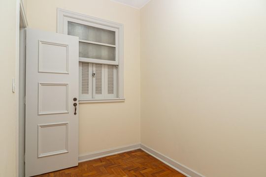 Quarto de Serviço de apartamento para alugar com 2 quartos, 142m² em República, São Paulo