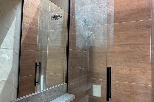 Casa para alugar com 3 quartos, 180m² em Jardim Maria Beatriz, Carapicuíba