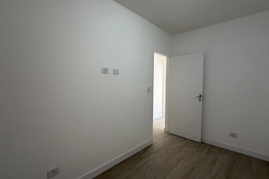 Casa para alugar com 3 quartos, 180m² em Jardim Maria Beatriz, Carapicuíba