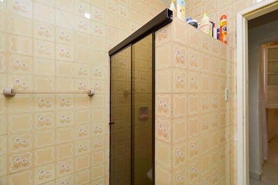 Banheiro de casa para alugar com 2 quartos, 100m² em Santa Efigênia, Belo Horizonte