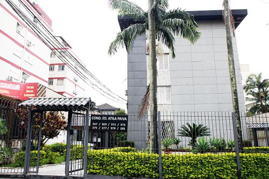 Fachada de apartamento à venda com 1 quarto, 26m² em Menino Deus, Porto Alegre