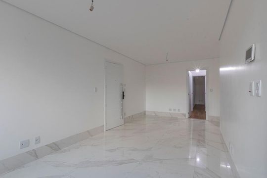 Apartamento à venda com 3 quartos, 87m² em Sion, Belo Horizonte