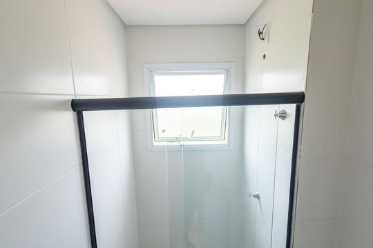 Banheiro de apartamento para alugar com 2 quartos, 52m² em Jardim Maria Amelia, Jacareí