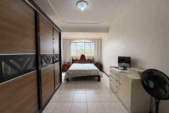 Quarto de casa à venda com 4 quartos, 550m² em Copacabana, Belo Horizonte