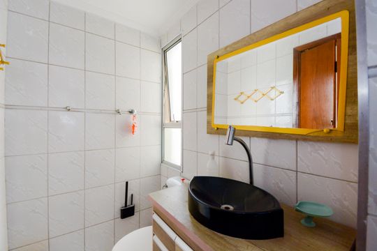 Banheiro de apartamento para alugar com 3 quartos, 65m² em Jardim Flor da Montanha, Guarulhos