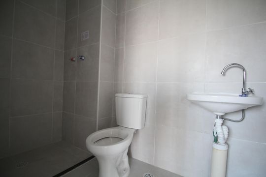Banheiro de kitnet/studio à venda com 0 quarto, 37m² em Morumbi, São Paulo