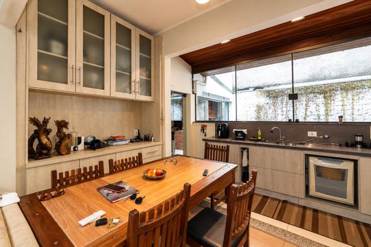 Cozinha de casa de condomínio para alugar com 2 quartos, 350m² em Tristeza, Porto Alegre