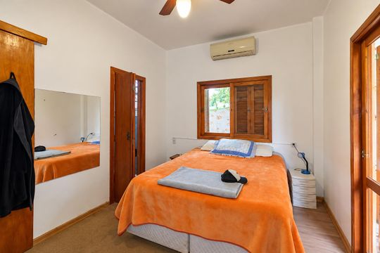 Suíte 2 de casa de condomínio para alugar com 2 quartos, 350m² em Tristeza, Porto Alegre