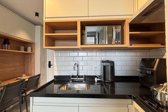 Sala/Cozinha de apartamento para alugar com 1 quarto, 33m² em Vila Clementino, São Paulo