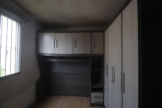 Quarto 2 de apartamento à venda com 2 quartos, 40m² em Rio Branco, Canoas