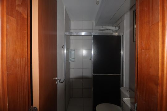 Banheiro de apartamento à venda com 2 quartos, 40m² em Rio Branco, Canoas