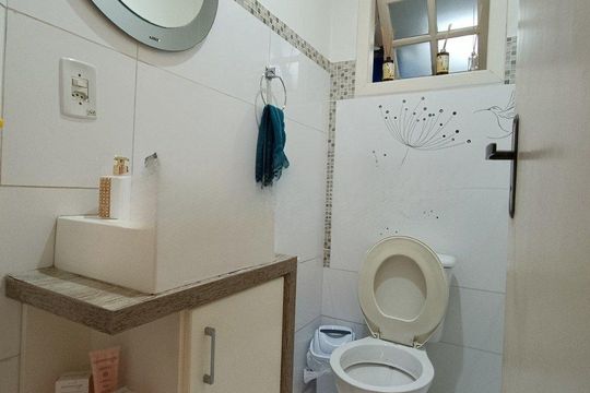Lavabo de casa à venda com 2 quartos, 135m² em Jardim Dona Leopoldina, Porto Alegre