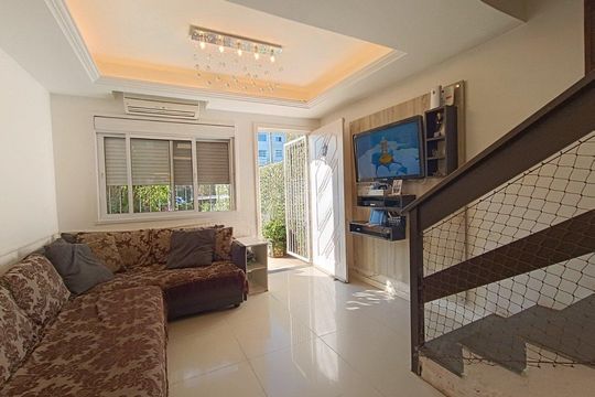 Sala de casa à venda com 2 quartos, 135m² em Jardim Dona Leopoldina, Porto Alegre