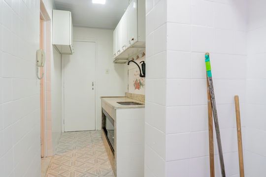Cozinha de apartamento para alugar com 3 quartos, 70m² em Grajaú, Rio de Janeiro