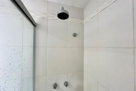 Banheiro da Suíte de apartamento à venda com 2 quartos, 70m² em Barra da Tijuca, Rio de Janeiro
