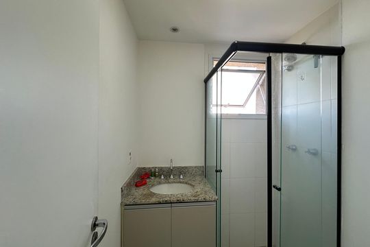 Banheiro da Suíte de apartamento à venda com 2 quartos, 60m² em Parque Viana, Barueri