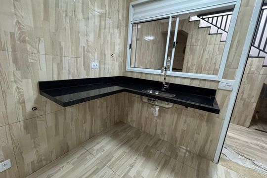 Cozinha de casa para alugar com 2 quartos, 500m² em Quitaúna, Osasco