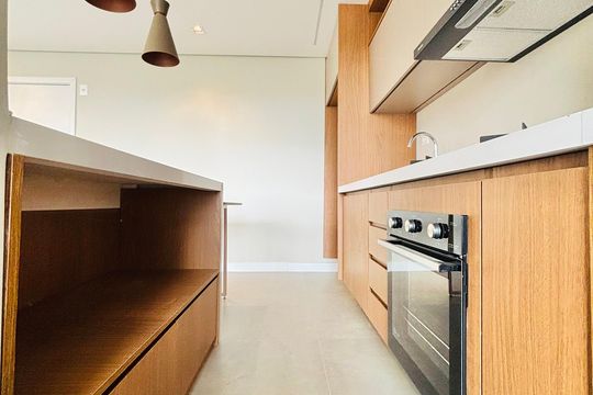 Cozinha de apartamento à venda com 2 quartos, 87m² em Alphaville Comercial, Barueri