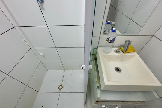 Banheiro de apartamento para alugar com 2 quartos, 56m² em Jardim Silvestre, Guarulhos