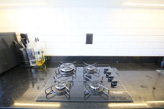 Cozinha de apartamento para alugar com 2 quartos, 42m² em Jardim Paris, São Paulo