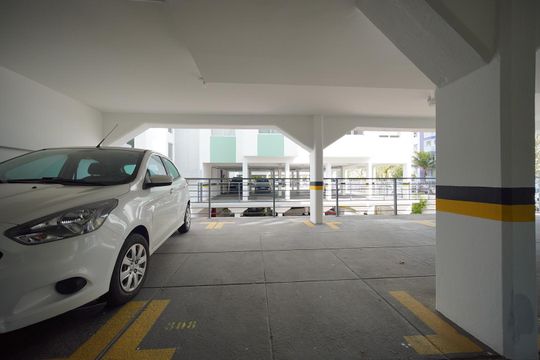 Garagem  de apartamento para alugar com 2 quartos, 52m² em Itacorubi, Florianópolis
