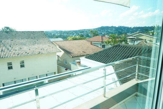 Vista da Suite 4 - Principal de casa de condomínio à venda com 3 quartos, 340m² em Alphaville, Santana de Parnaíba